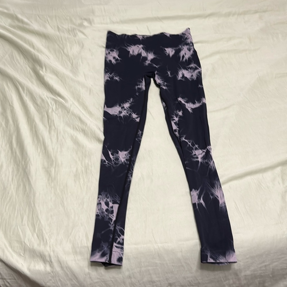Grey and black stretchy gym leggings